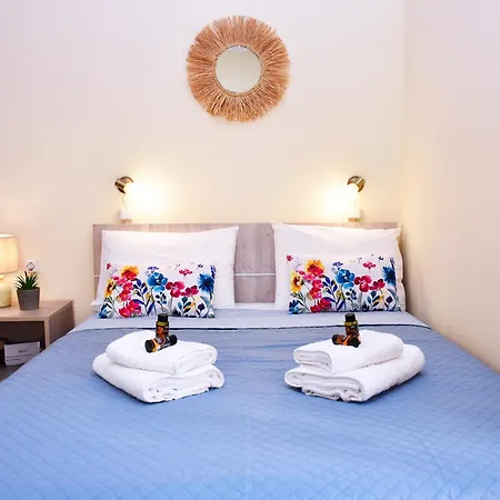 Kostas House, Old Venetian Harbor Chania アパート ハニア