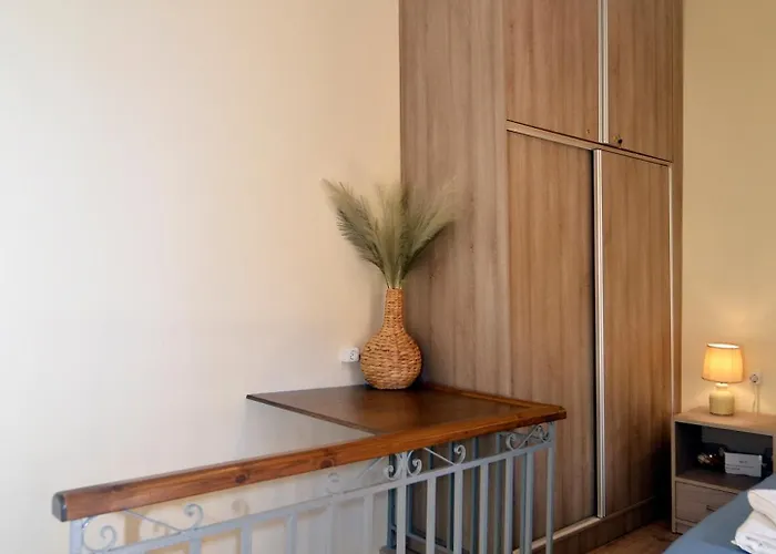 Kostas House, Old Venetian Harbor Chania La Canea