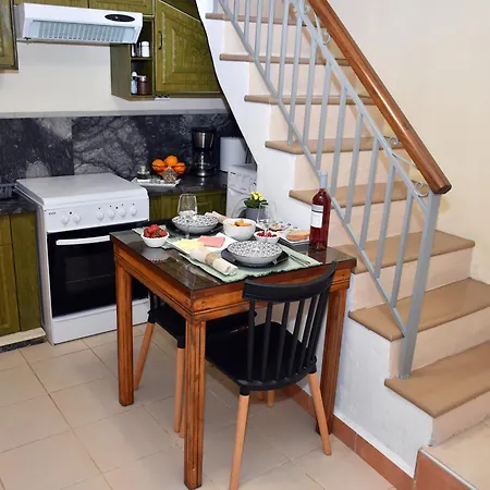 Kostas House, Old Venetian Harbor Chania Διαμέρισμα